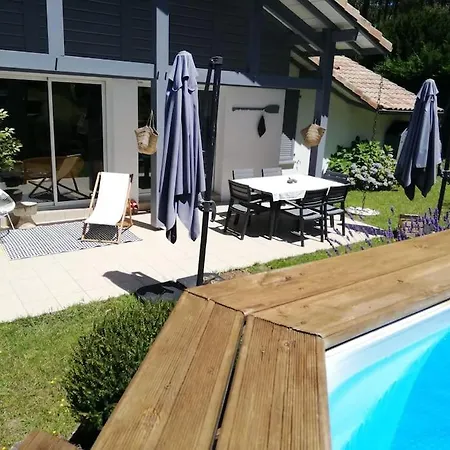 בית נופש Chez Celine Sous Les Pins - Plages Et Piscine, Ocean Et Lac, Velos Et Yoga!