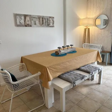 Chez Celine Sous Les Pins, De 1 A 8 Personnes, Piscine, Ocean, Lac, Velos 度假居 *