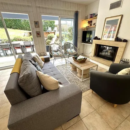 Chez Celine Sous Les Pins - Plages Et Piscine, Ocean Et Lac, Velos Et Yoga! בית נופש *