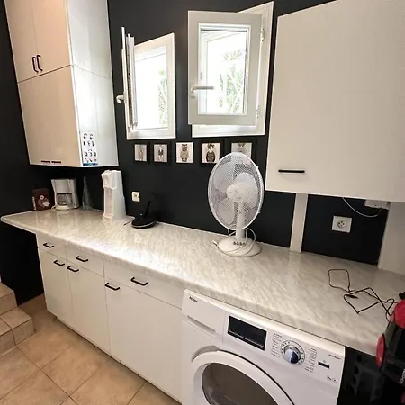 Дом отдыха Chez Celine Sous Les Pins, De 1 A 8 Personnes, Piscine, Ocean, Lac, Velos Вьёй-Сен-Жирон
