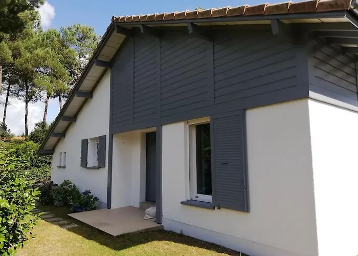 Chez Celine Sous Les Pins, De 1 A 8 Personnes, Piscine, Ocean, Lac, Velos