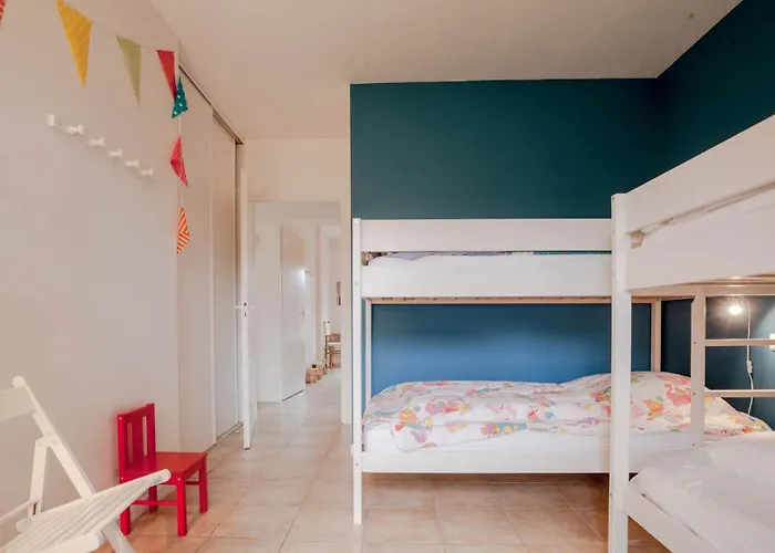 Chez Celine Sous Les Pins, De 1 A 8 Personnes, Piscine, Ocean, Lac, Velos